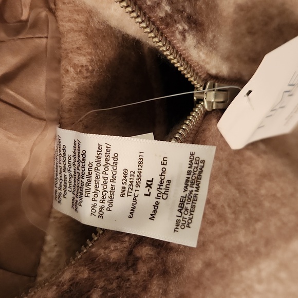 Ladies Poncho - Picture 2 of 6